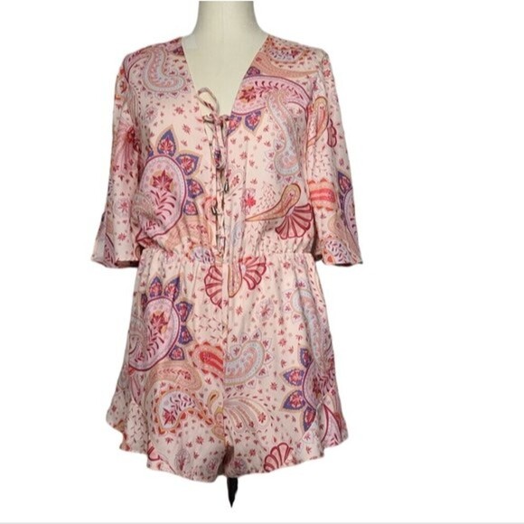 Lovers + Friends Epiphany Paisley Lace Up Romper S - Picture 1 of 11